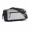 Sac Bandoulière Chrome Mini Kadet 5L Gris Blanc Noir 1 Sac Bandoulière Chrome Mini Kadet 5L Gris Blanc Noir -Sport Équipements Magasin chr bg 321 fg 001